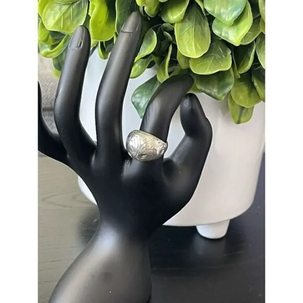 Sterling‎ Silver Etched Dome Ring 925 Size 7.25